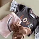 Παιδική μπλούζα love γκρι σκούρο για κορίτσια Dirkje V42230-35 (2-6 ετών)