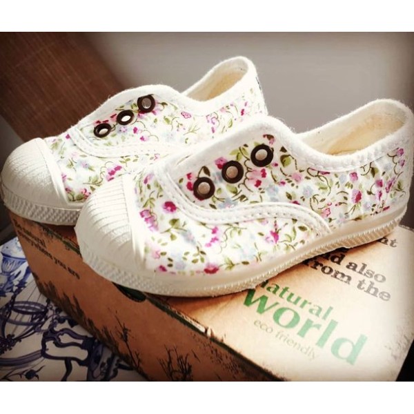 Βρεφικό παπούτσι λευκό-πολύχρωμο με λουλούδια για κορίτσια Natural World Eco Leria