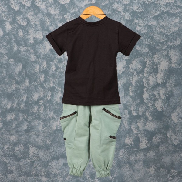 Παιδικό σετ t-shirt με αλυσίδα και παντελόνι φόρμας μαύρο-πράσινο (2-6 ετών)